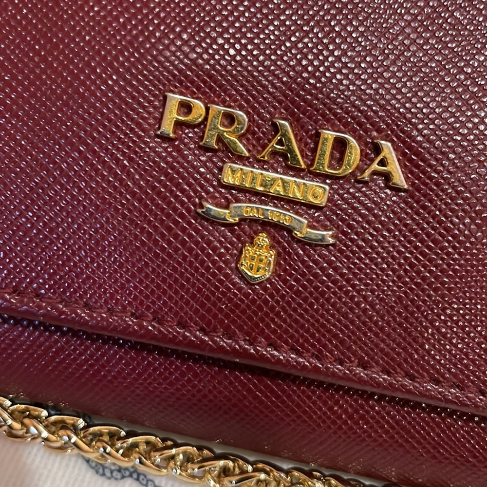 Prada Wallet On Chain - copy - Picture 3 of 9